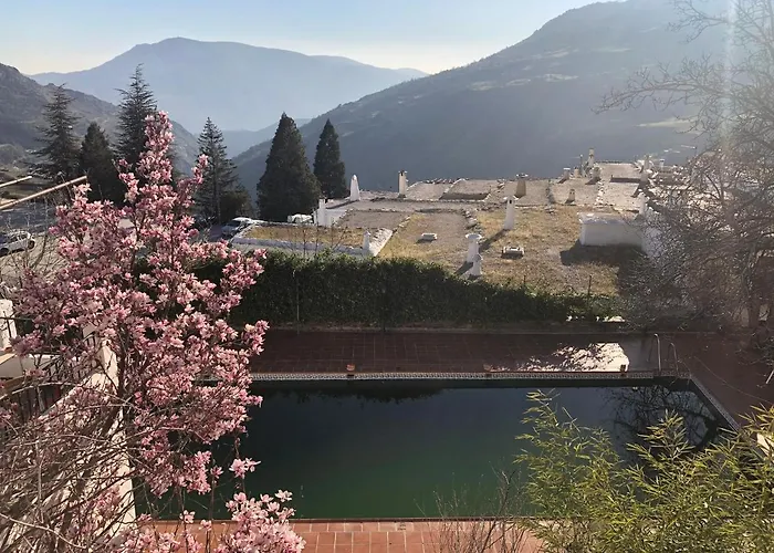 Hostal Rural Poqueira