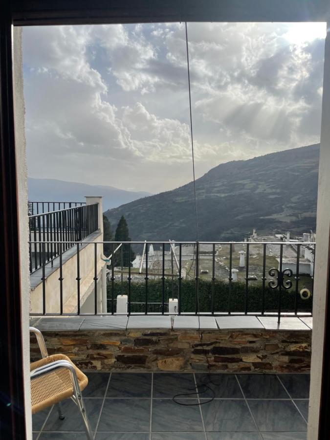 Hotel Rural Poqueira 2*